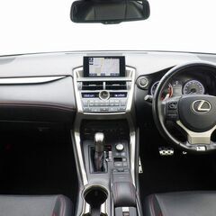 今日も一歩前へ。あなたの挑戦を応援しています。レクサス ＮＸ２００ｔ 　200t Fスポーツの画像