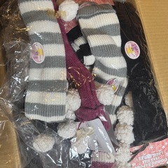 女性用ブーツ、レッグウォーマー、ボーネットなどまとめの画像