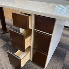 テーブル・机の画像