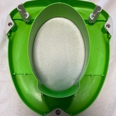 Combi スタンド型補助便座 グリーンの画像