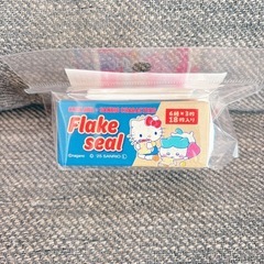 新商品 フレークシール 18枚ちいかわ サンリオ キャラクターズ スーパーマーケット シールの画像
