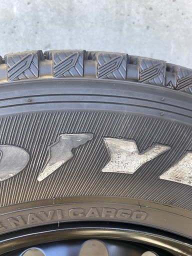 スタッドレスタイヤホイールセット　195/80R15LT ハイエース　GOODYEAR　
