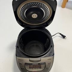 日立炊飯器　5.5合炊の画像
