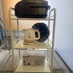 東○411 新生活応援セット！ 炊飯器 ケトル 時計 アイロン ラック 5点セット 通電OK 中古 家電  ご飯沢山食べる人必見☆５合炊き！ 象印 T-faLの画像
