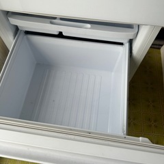 年式新しめ冷蔵庫　本文をよくお読み下さいの画像