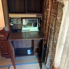 ジャノメミシンとミシン台セットの画像