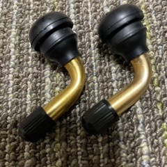 バイク用L型エアバルブ2個(新品)の画像