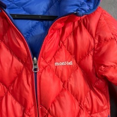 mont-bell キッズダウンコート レッド/ブルー サイズ120の画像