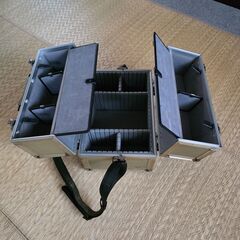 【Minette】ミネット社　アルミ製カメラバッグの画像