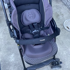 コンビ　ベビーカーの画像