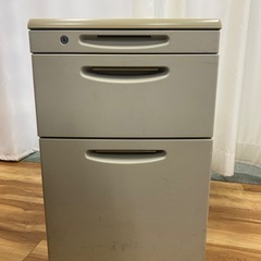 okamura　オフィスキャビネット　2台の画像