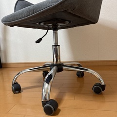 【LOWYA】オフィスチェア ダークグレーの画像