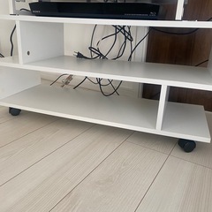 キャスター付きテレビ台の画像