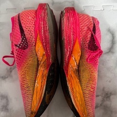 Nike ZoomX Vaporfly NEXT% 3 の画像