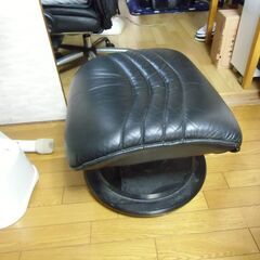 回転椅子の画像