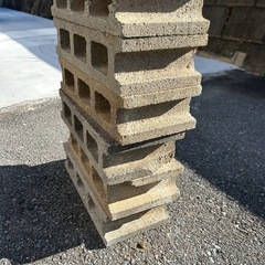 【差し上げます】コンクリートブロックの画像