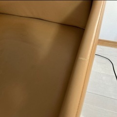 キャメル色】革調ダイニングチェアの画像