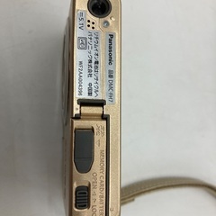 【トレファク足立扇店】ｺﾝﾊﾟｸﾄﾃﾞｼﾞﾀﾙｶﾒﾗ LUMIX DMC-FH7 Panasonic 充電器付の画像