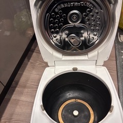 三菱電機　IH炊飯器　炭炊釜　NJ-VE107の画像