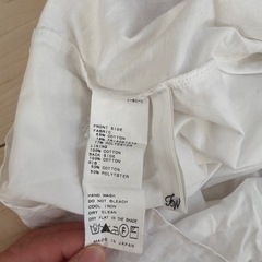 ホワイト ノースリーブ トップスの画像