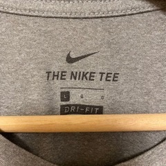 NIKE タンクトップ　グレーの画像