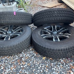 ハイエース ヨコハマ スタトッレス195/80R15ブリヂストン ブリザック VL1の画像