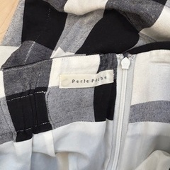 Perle pêche チェック柄タイトスカートの画像