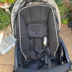 美品アップリカ　ラクーナクッションAB型の画像