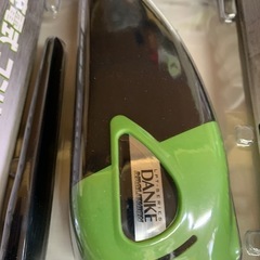 リチウムイオン充電式ハンディクリーナー
の画像