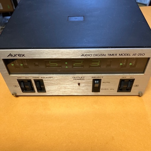 Aurex（東芝のオーディオブランド）のオーディオデジタルタイマー、AT-250型