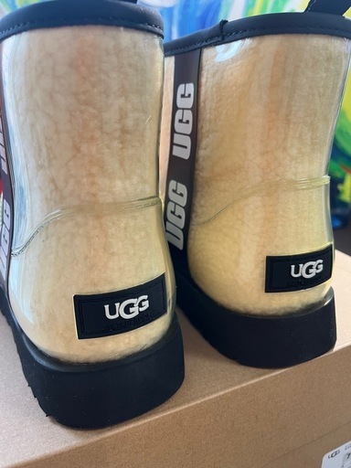 ほぼ未使用　UGG ブーツ　CLASSIC CLEAR MINI 防水　24cm