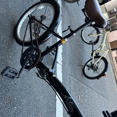 折り畳み自転車の画像