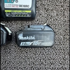 Makita 18V リチウムイオンバッテリー 3.0Ah 2個セット ケース付きの画像