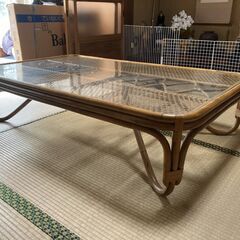 籐（ラタン）①ローテーブル ガラス天板【引取限定】の画像