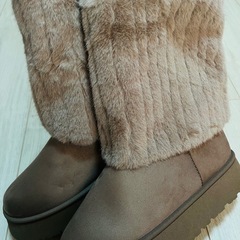 新品！ムートンブーツ　　24.0cm
の画像