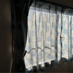 カーテンの画像