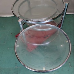 【中古】大阪引取歓迎　透明ガラスの3段サイドテーブル【KNL1F047】の画像