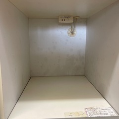 食器棚　シルバー　収納棚の画像