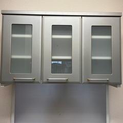 食器棚　シルバー　収納棚の画像