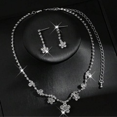 【3種セット】ネックレス、ピアス、ブレスレット／挙式用の画像