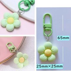 フラワーチャーム（新品）グリーンの画像