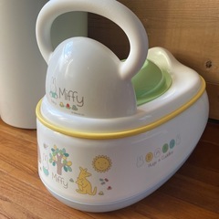 オムツ用ゴミ箱＆おまるの画像