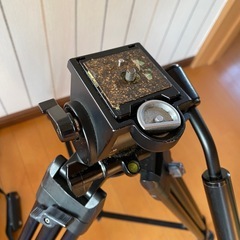 カメラ　三脚　VCT 1000の画像