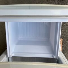 G557　シャープ　ノンフロン冷凍冷蔵庫　SJ-14W-W　白　ホワイト　の画像