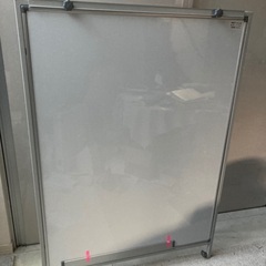 【未使用品】折りたたみ式ホワイトボード　高さ調整可能（板面900×1200）の画像