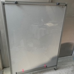 【未使用品】折りたたみ式ホワイトボード　高さ調整可能（板面900×1200）の画像