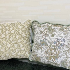 百貨店購入　お洒落　高級　クッション　2個セットの画像