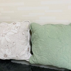 百貨店購入　お洒落　高級　クッション　2個セットの画像