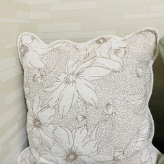 百貨店購入　お洒落　高級　クッション　2個セットの画像