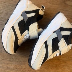 子供靴　未使用に近い　
小さめ 14cm  Branshesの画像